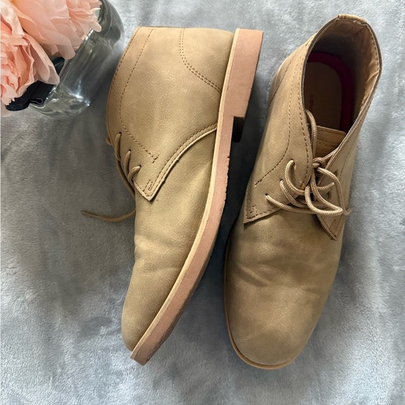 Levi's Other - Levi's Tan Suede Chukka Boots with Crepe Sole